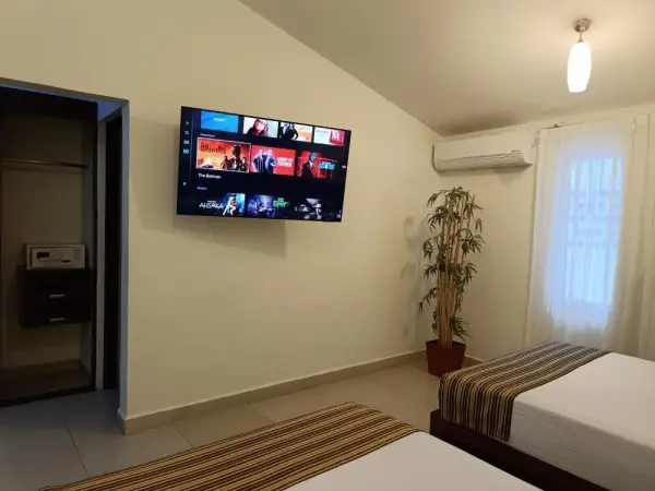 Grand City Hotel Cancun 5
