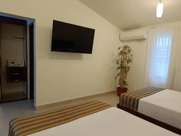 Grand City Hotel Cancun 7